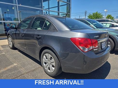 Used 2013 Chevrolet Cruze LS FWD image 4