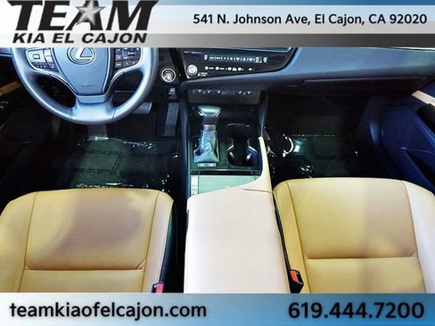 Used 2023 Lexus ES 300h w/ Premium Package image 22