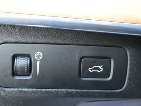 Used 2018 Volvo XC90 T6 Inscription image 16