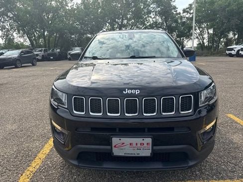 Used 2019 Jeep Compass Latitude AWD/4WD image 9
