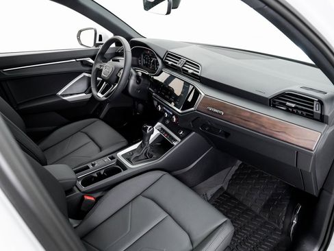 New 2025 Audi Q3 2.0T Premium image 20