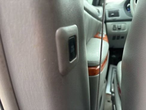 Used 2009 Toyota Sienna XLE image 29