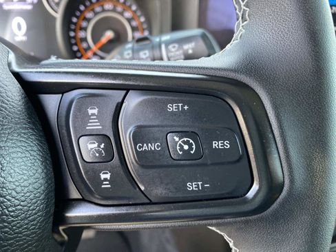 Certified 2025 Jeep Wrangler Sport S image 17