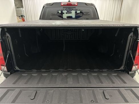 Used 2025 Chevrolet Colorado ZR2 w/ Technology Package image 25