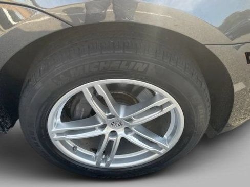 Used 2020 Porsche Macan AWD/4WD image 6