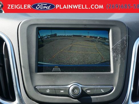 Used 2019 Chevrolet Equinox LS AWD/4WD image 18