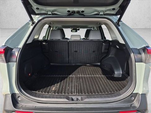 Used 2019 Toyota RAV4 XLE Premium w/ Advanced Technology Package FWD image 6