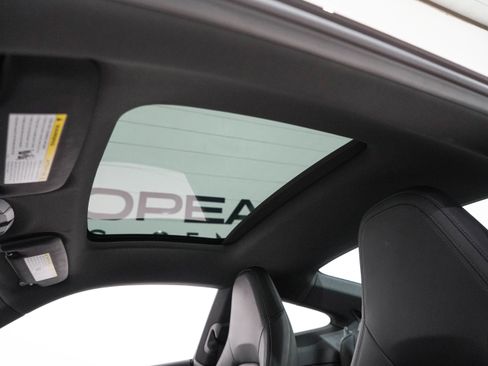 Used 2021 Porsche 911 Carrera RWD image 19