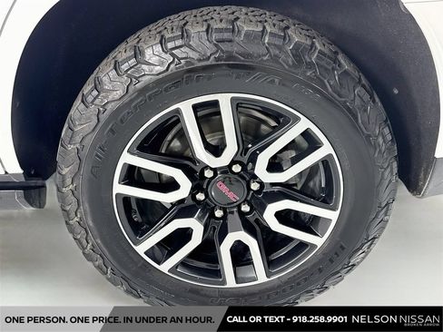 Used 2021 GMC Yukon AT4 w/ AT4 Premium Plus Package AWD/4WD image 35