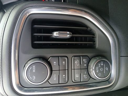Used 2021 Chevrolet Silverado 1500 LTZ AWD/4WD image 25