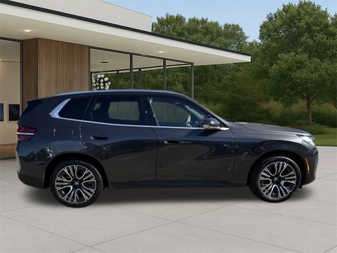 Used 2025 BMW X3 xDrive30i w/ Premium Package image 7