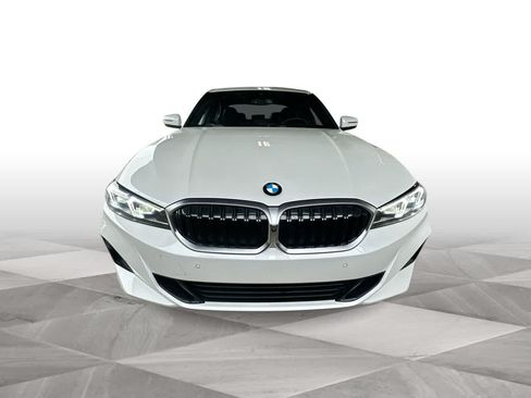 Used 2025 BMW 330i Sedan RWD image 3