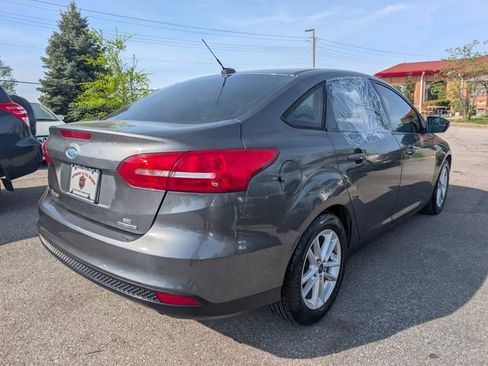 Used 2015 Ford Focus SE FWD image 6