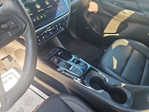 Used 2023 Chevrolet Bolt LT w/ Infotainment Package image 18