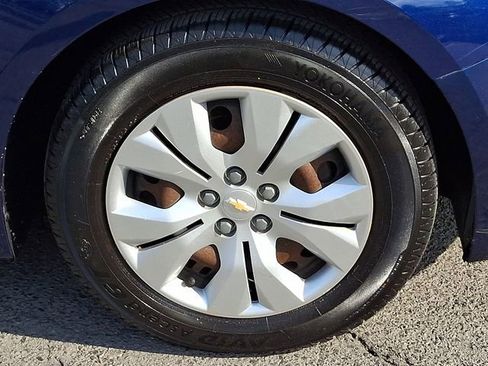 Used 2013 Chevrolet Cruze LS FWD image 8