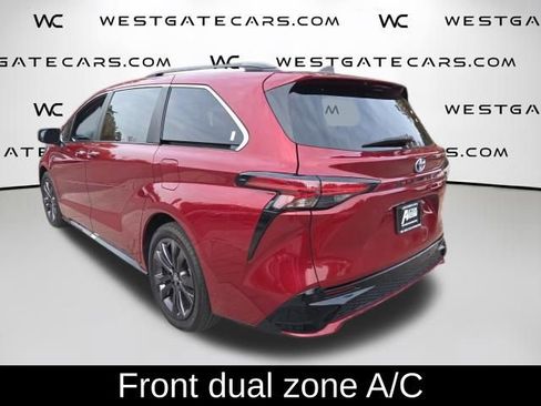 Used 2023 Toyota Sienna XSE w/ XSE Plus Package FWD image 11