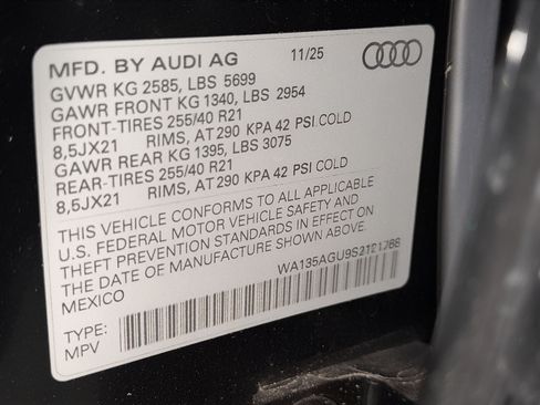 Used 2025 Audi SQ5 Prestige w/ Prestige Package AWD/4WD image 27