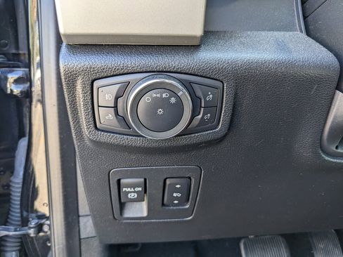 Certified 2019 Ford F150 Lariat image 20