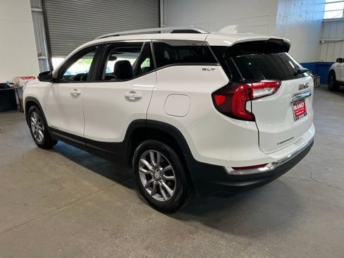 Used 2024 GMC Terrain SLT FWD image 5