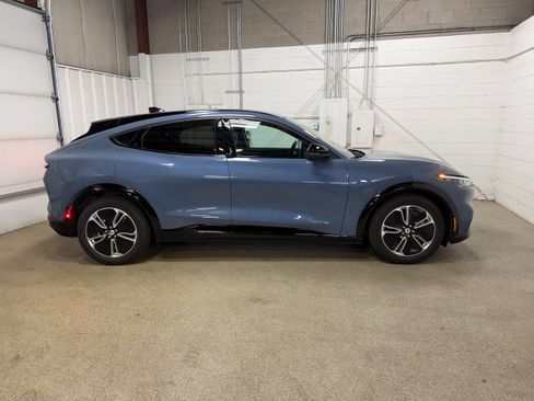 Certified 2023 Ford Mustang Mach-E Premium image 5