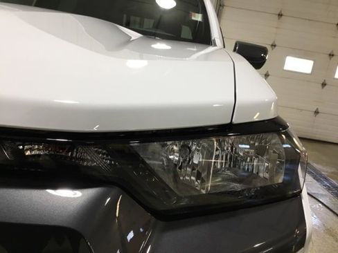 New 2024 Chevrolet Colorado LT w/ LT Convenience Package II image 7