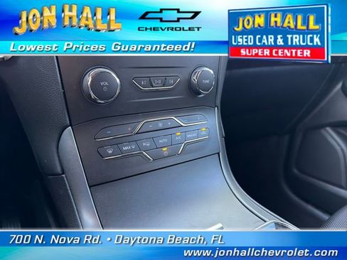 Used 2020 Ford Edge SE FWD image 21