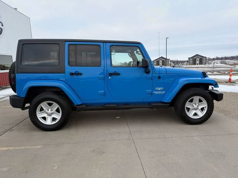 Used 2011 Jeep Wrangler Unlimited Sahara w/ Dual Top Group image 4