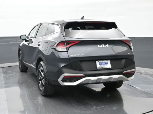 Used 2023 Kia Sportage LX image 7