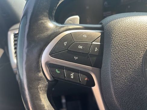 Used 2017 Jeep Grand Cherokee Altitude AWD/4WD image 23