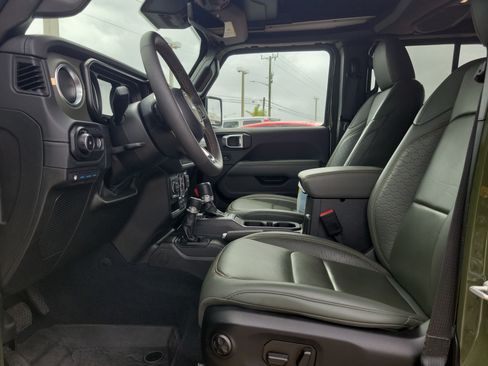 Used 2024 Jeep Wrangler High Altitude AWD/4WD image 11