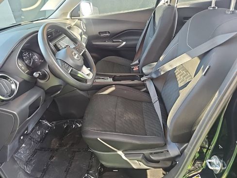 Used 2022 Nissan Kicks SV FWD image 27
