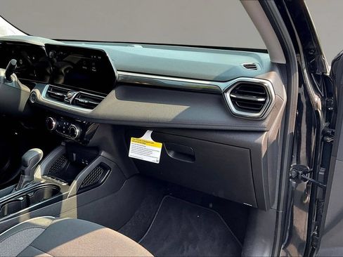 Used 2025 Chevrolet TrailBlazer LT AWD/4WD image 22