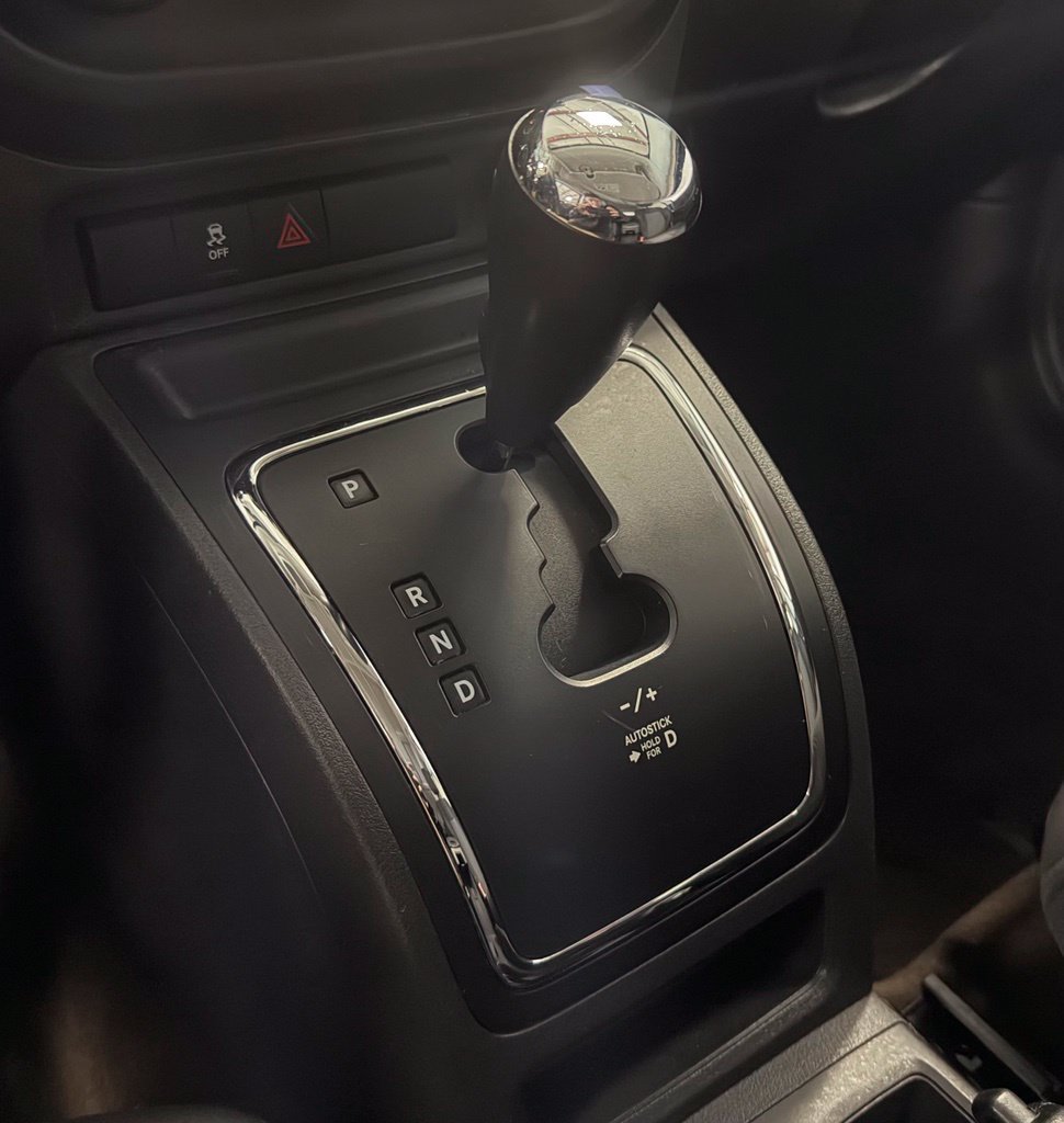 Used 2014 Jeep Compass Sport FWD image 17