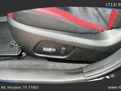 Used 2020 Subaru WRX Premium w/ Performance Package image 31