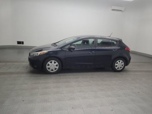 Used 2017 Kia Forte LX FWD image 2