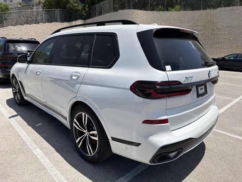 Used 2026 BMW X7 xDrive40i AWD/4WD image 3