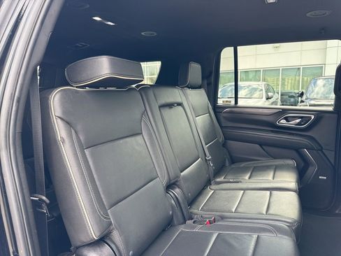 Used 2024 GMC Yukon XL SLT AWD/4WD image 28