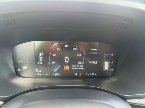 Used 2018 Volvo XC60 T6 Momentum w/ Convenience Package AWD/4WD image 30