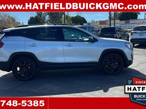 Used 2021 GMC Terrain SLT w/ Elevation Edition image 6