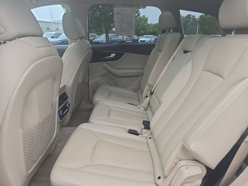 Used 2019 Audi Q7 3.0T Prestige w/ Prestige Package AWD/4WD image 13