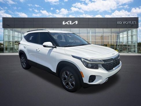 Certified 2024 Kia Seltos S FWD image 1