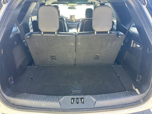 Used 2020 Ford Explorer ST w/ ST Street Pack image 8