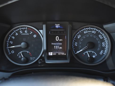 Used 2022 Toyota Tacoma TRD Sport w/ TRD Premium Sport Package image 23