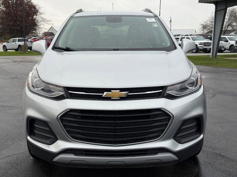 Used 2019 Chevrolet Trax LT w/ LT Convenience Package image 9