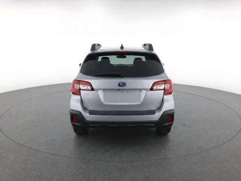 Used 2019 Subaru Outback 2.5i Limited AWD/4WD image 6
