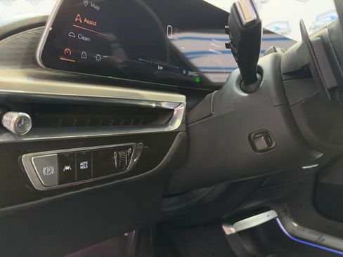 Used 2024 Cadillac Lyriq Sport image 32