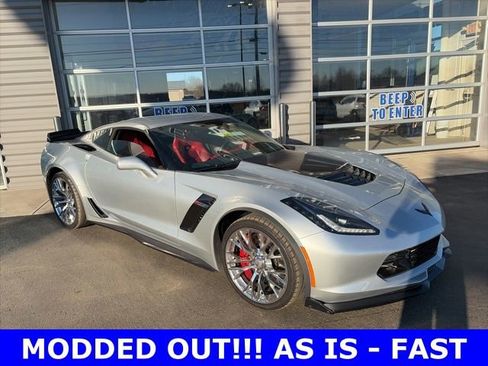 Used 2016 Chevrolet Corvette Z06 w/ 3LZ Preferred Equipment Group image 4