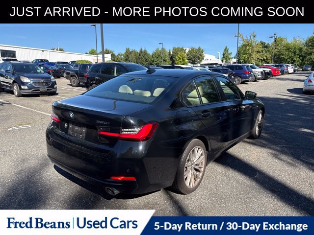 Used 2023 BMW 330i xDrive Sedan w/ Premium Package AWD/4WD image 9