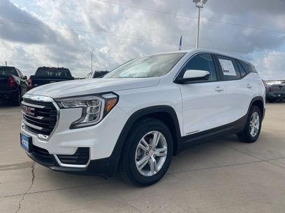 Used 2024 GMC Terrain SLE w/ LPO, Floor Liner Package