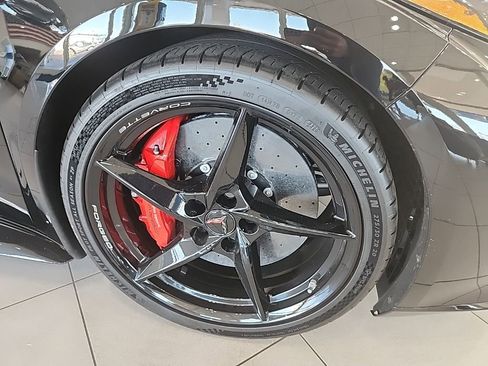 Used 2025 Chevrolet Corvette E-Ray AWD/4WD image 9